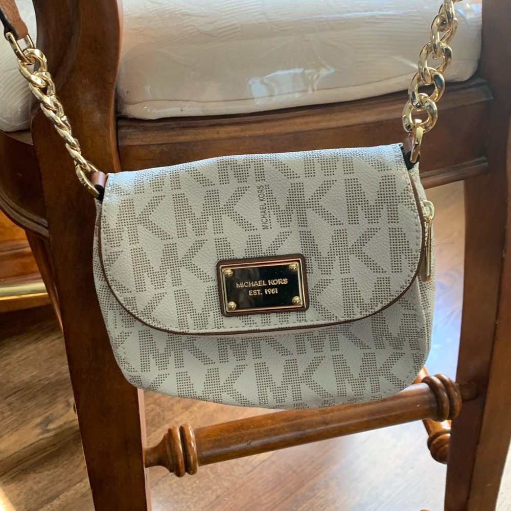 Crossbody bag